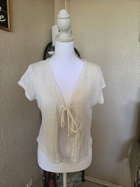 Tie-Front Short Sleeve Cardigan in Cream